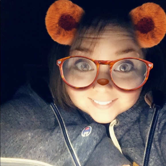 Meet your Posher, Shelly - Picture 1 of 1